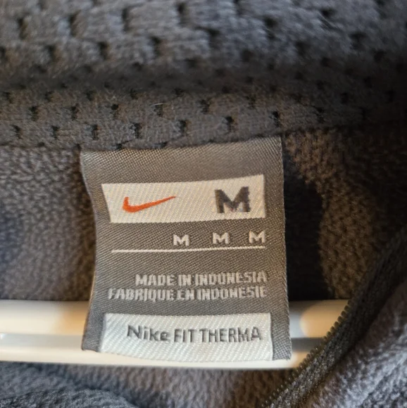 Nike Gray Performance Quarter-Zip Jacket - Picture 3 of 4